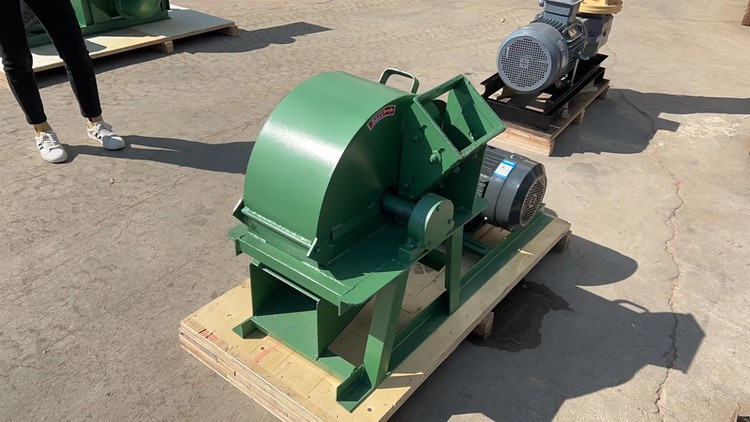 High-capacity wood sawdust crusher machine High-capacity wood sawdust crusher machine
